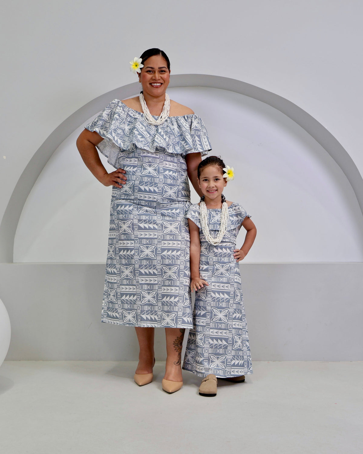 The Alofa Girls Dress - Grey/White