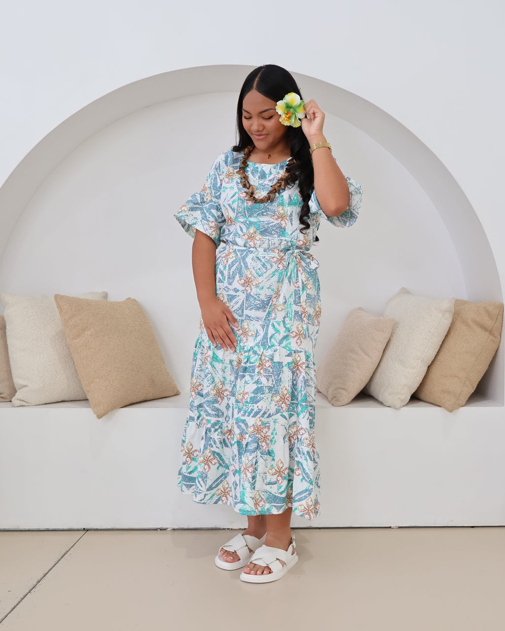 Ladies Grey/White Dress