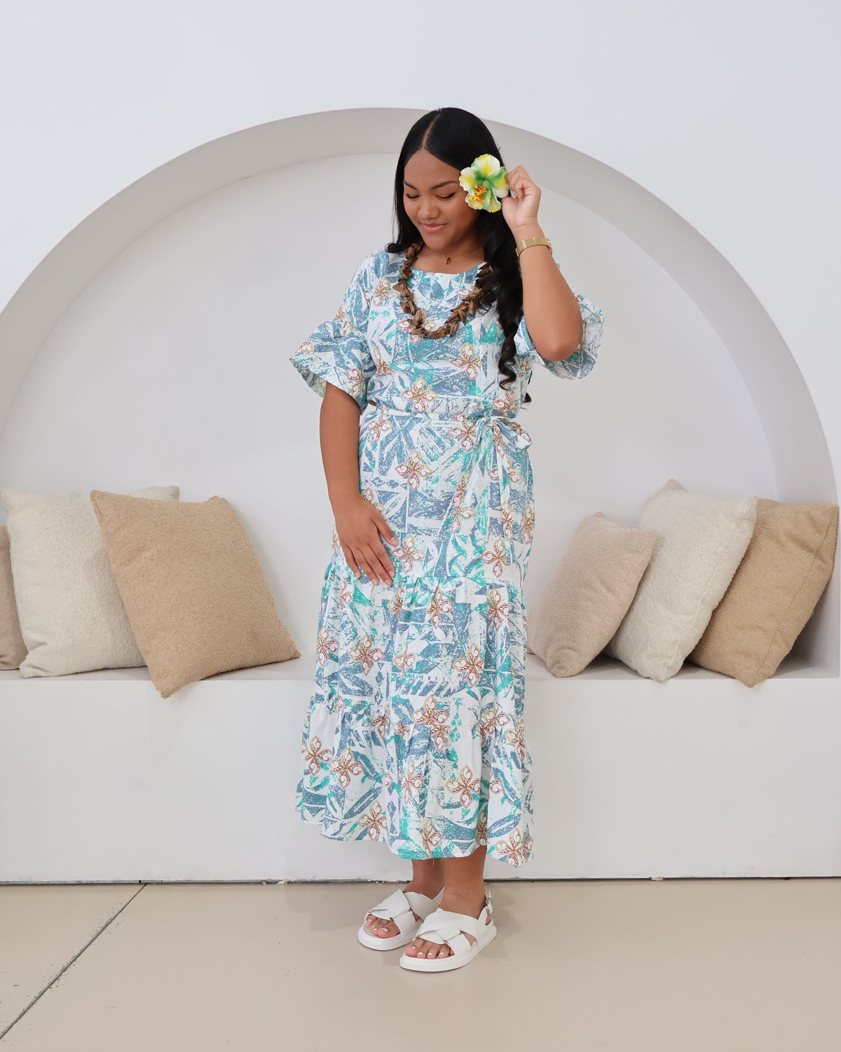 Ladies Grey/White Dress