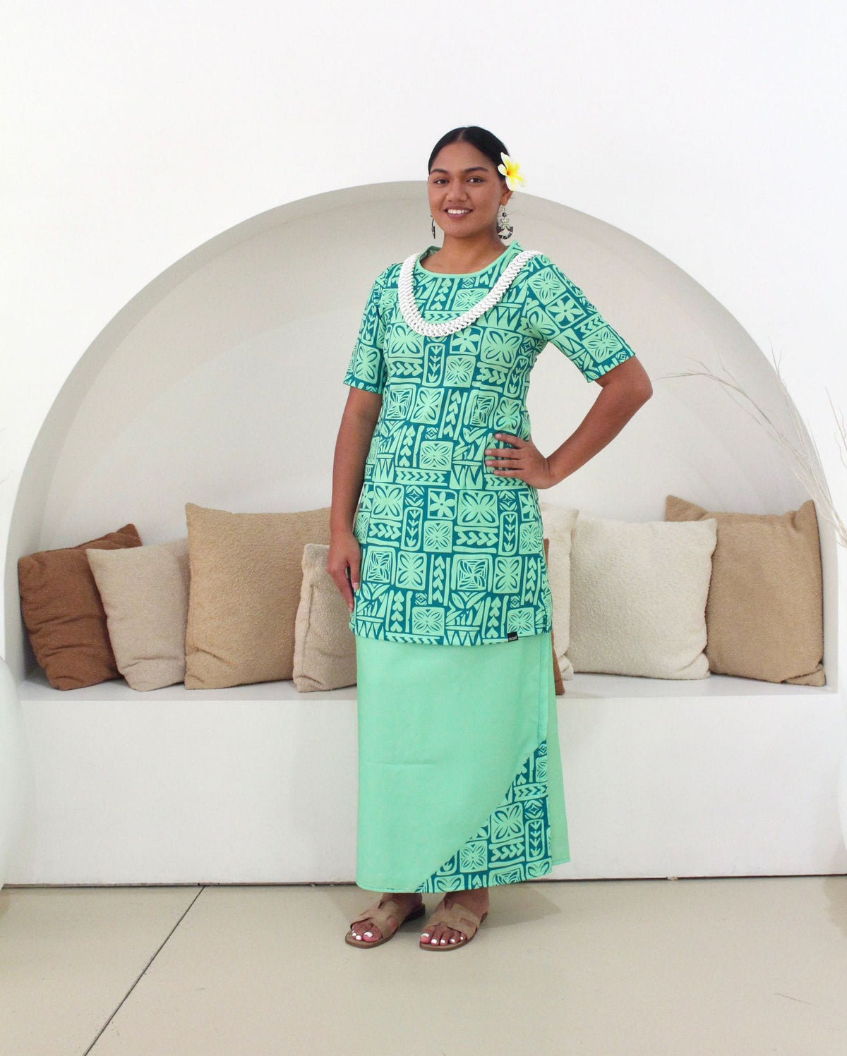 Green Ladies Puletasi image 0